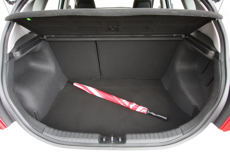  Kia cee&rsquo;d 2009 года  (фото 42 из 98)
